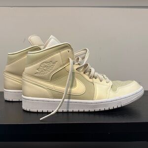 Air Jordan 1 Mid Lemon Yellow CK6587-200, Women’s 11